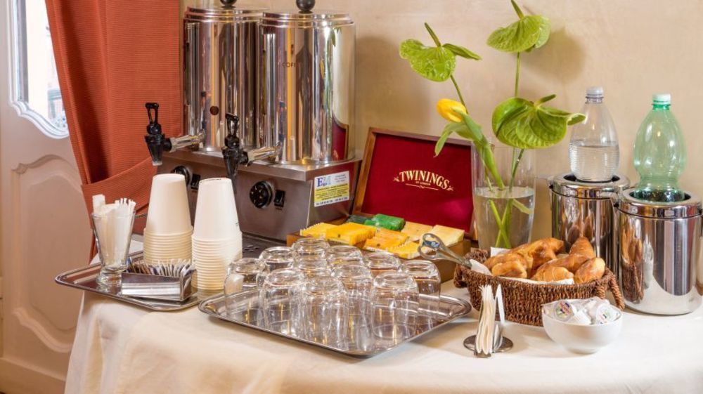 מילאנו Hotel Astrid מראה חיצוני תמונה