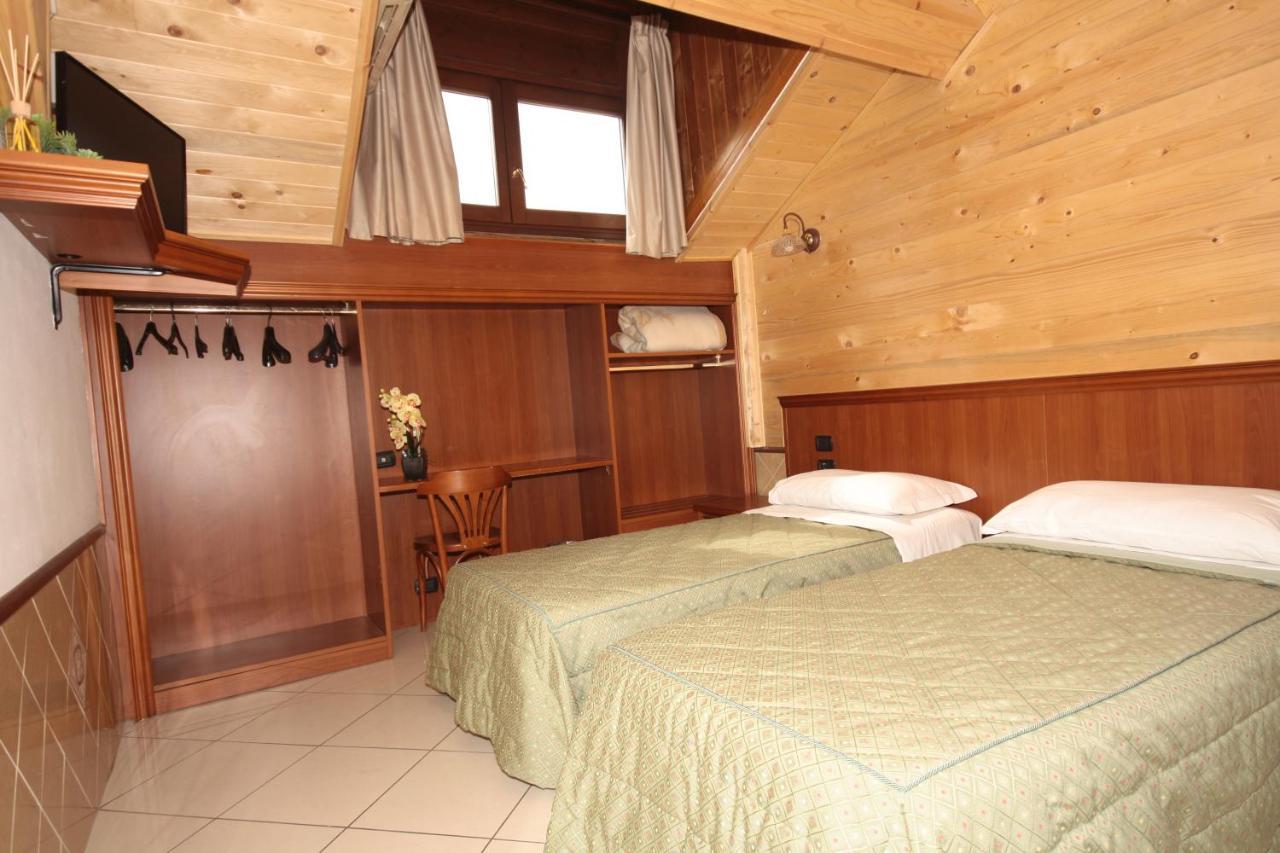 מילאנו Hotel Astrid מראה חיצוני תמונה